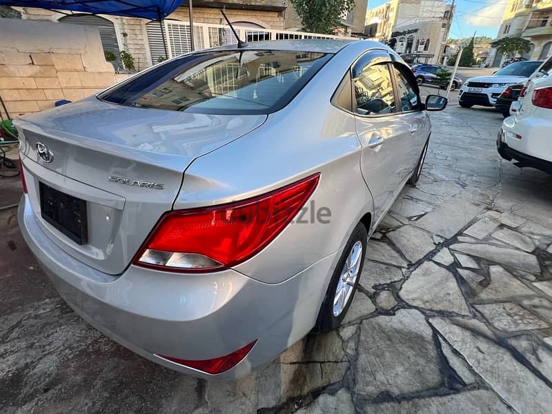 Hyundai Accent 2016 3