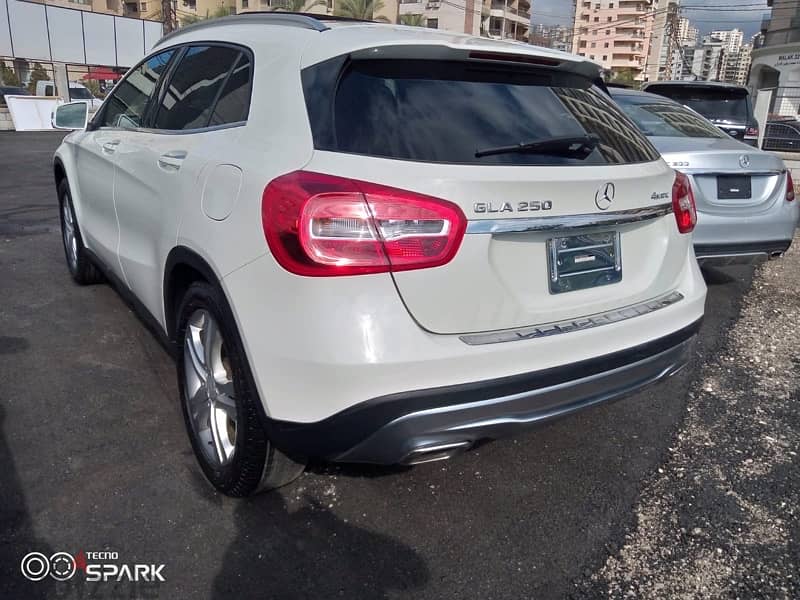 Mercedes-Benz GLA-Class 2016 6