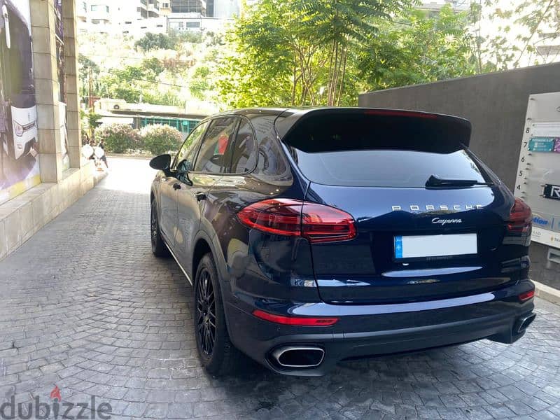 Porsche Cayenne 2016 1