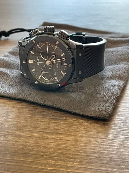 Hublot Classic Fusion Chrono Black Magic 45mm Carbon fiber Dial 4