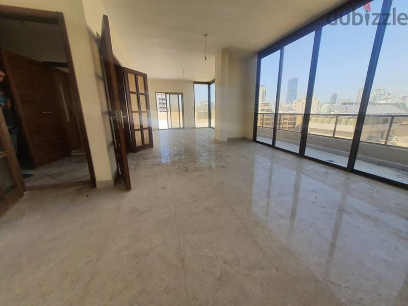 Apartment for sale in Ras El Nabeh, with terraceشقة للبيع في راس النبع 3