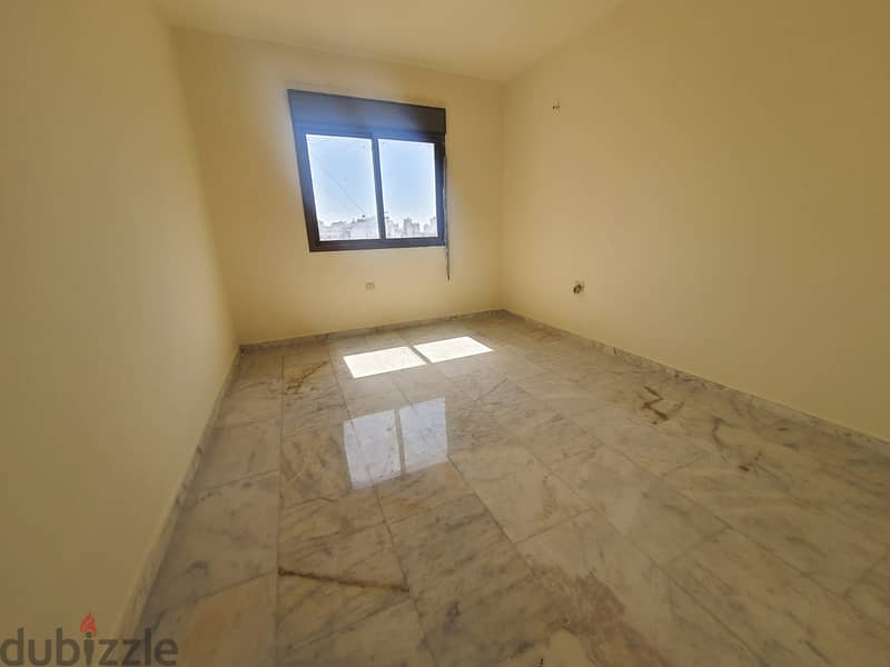 Apartment for sale in Ras El Nabeh, with terraceشقة للبيع في راس النبع 8