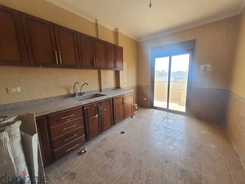 Apartment for sale in Ras El Nabeh, with terraceشقة للبيع في راس النبع 10