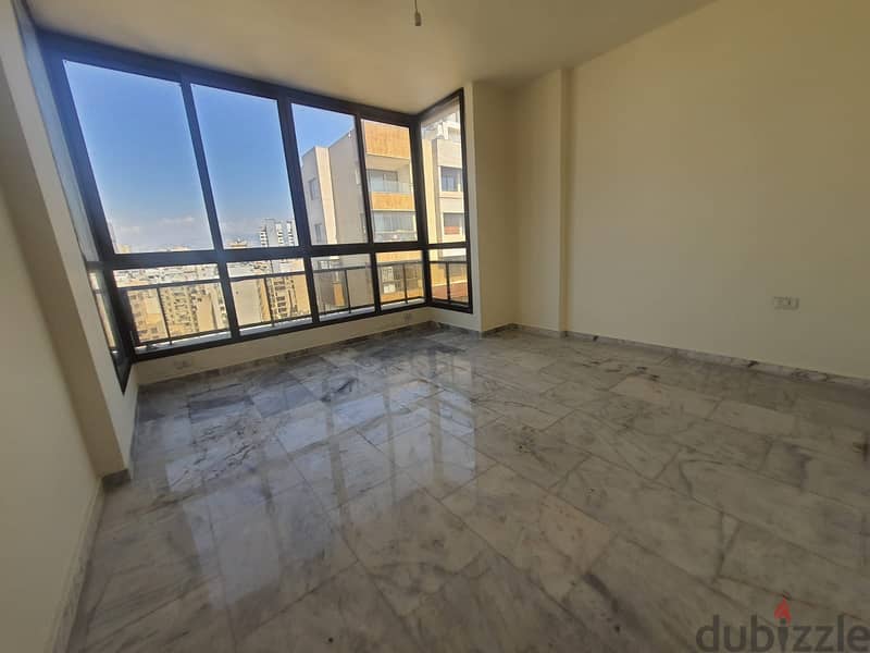 Apartment for sale in Ras El Nabeh, with terraceشقة للبيع في راس النبع 11