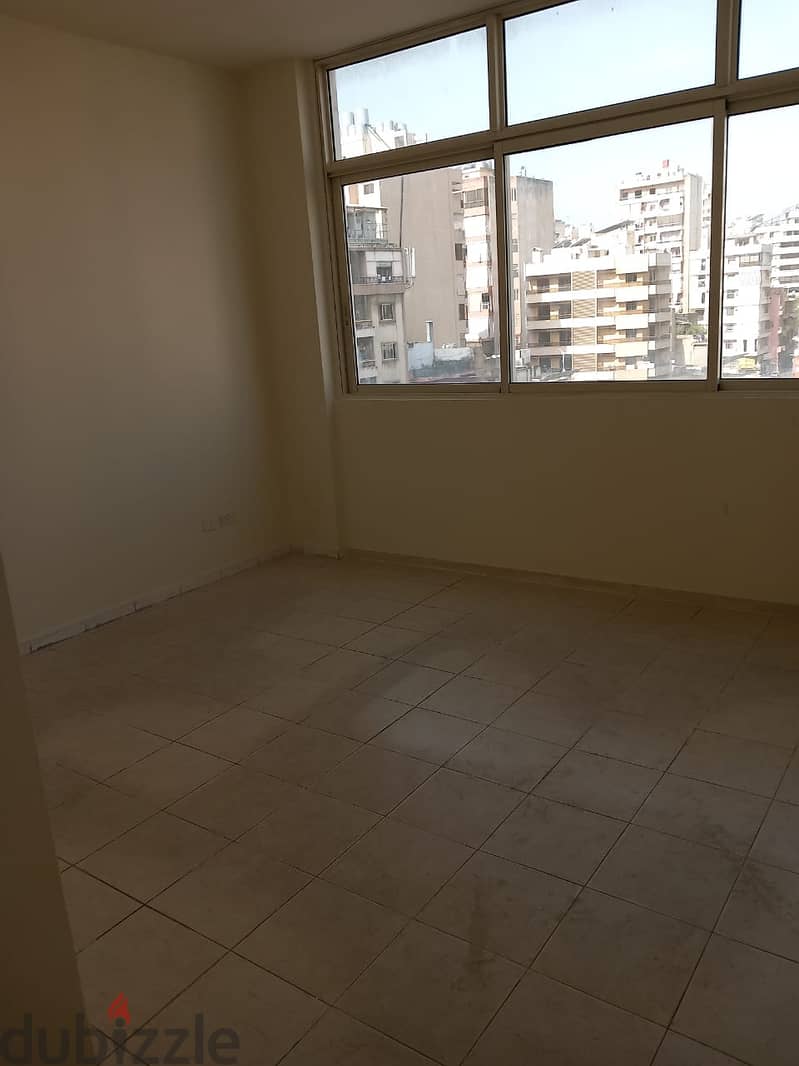 Office for rent in mazraa مكتب للإيجار بالمزرعة 0