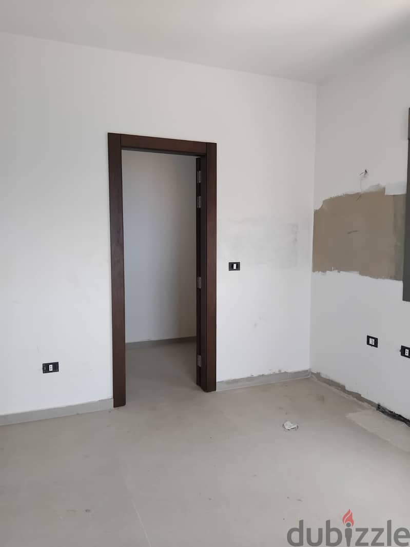 Apartment for sale in Kfaraabida شقة للبيع في كفرعبيدا 5