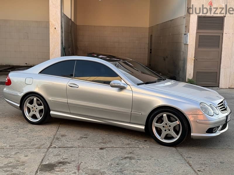 Mercedes-Benz CLK-Class 2004 1