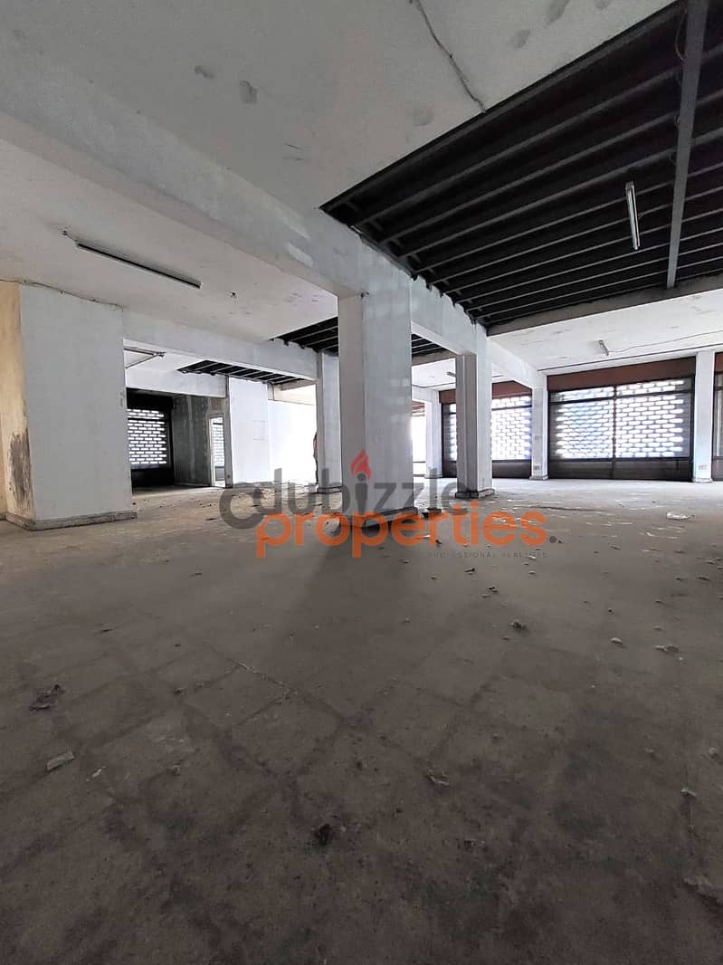 Shop for rent in Jdeideh / Showroomمحل للايجار في الجديدة  CPSM135 2