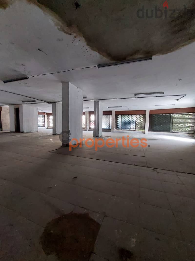 Shop for rent in Jdeideh / Showroomمحل للايجار في الجديدة  CPSM135 10