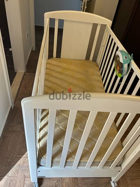 baby crib with mattress from pink and blue 2