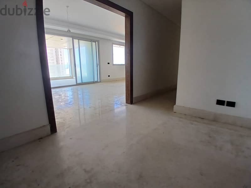 Apartment For sale In Rawche شقة للبيع في الروشة 0