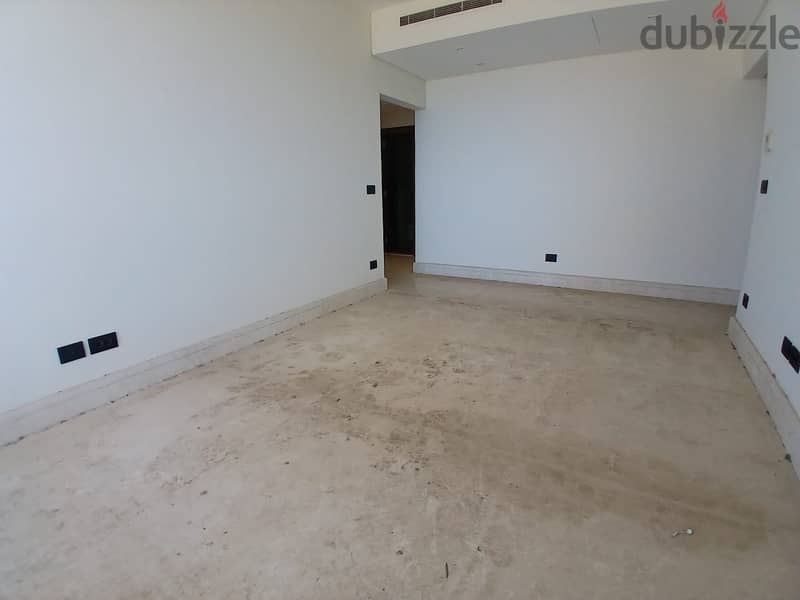 Apartment For sale In Rawche شقة للبيع في الروشة 4