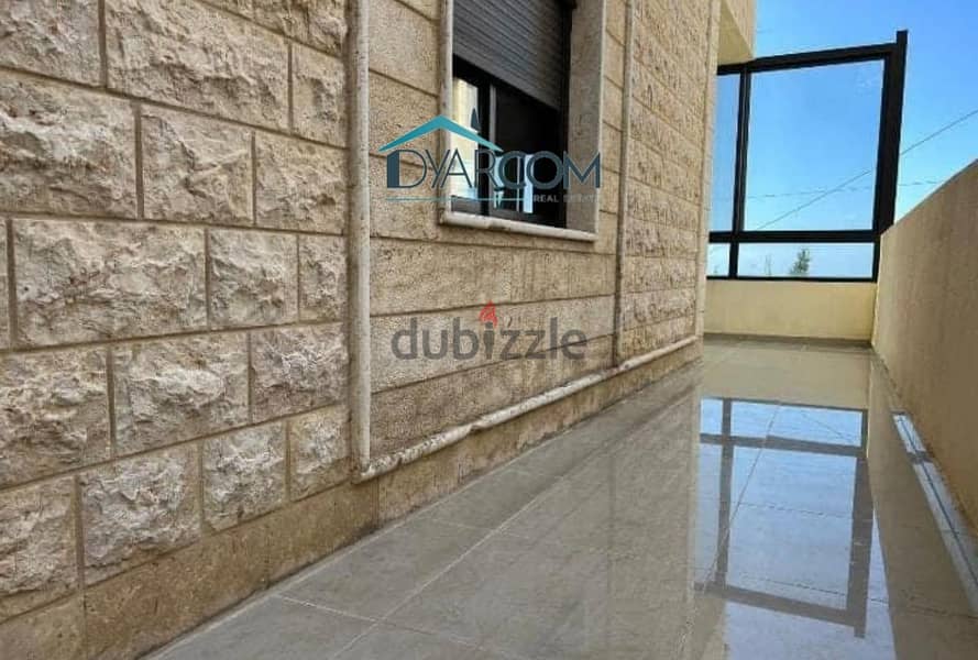 DY2010 - Nahr Ibrahim Apartment with Terrace for Sale! 6