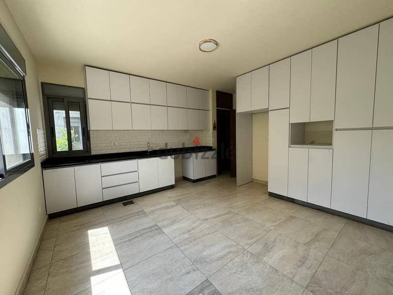 L15712-Spacious Decorated Apartment for Rent In Monteverde 4