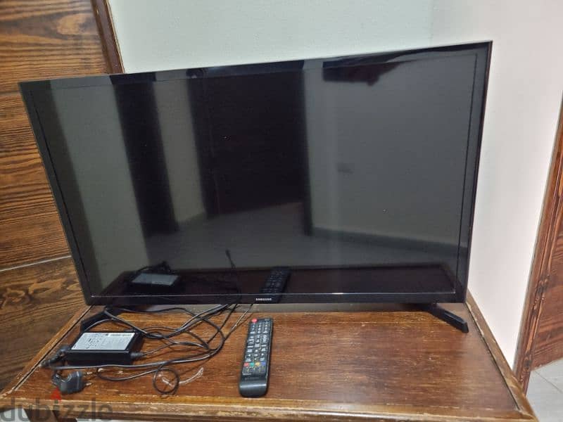 2 Samsung Tvs for sale 3