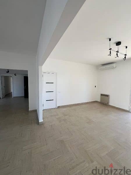 Sea View I Prime Location 350 SQM Apartment in Ain Al Tineh . 6