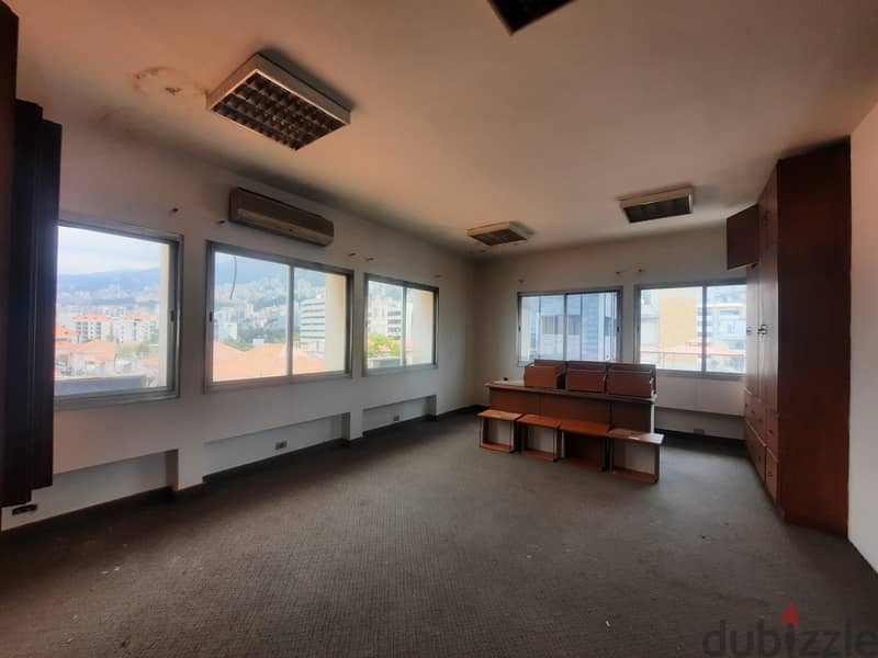 RWK141ZN - Office For Rent In Jounieh  - مكتب للإيجار في جونيه 1