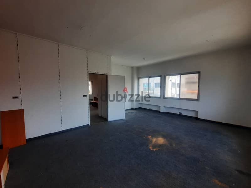 RWK141ZN - Office For Rent In Jounieh  - مكتب للإيجار في جونيه 2