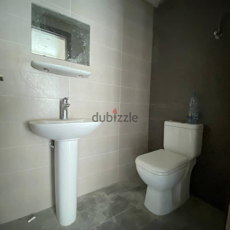 Office for rent in Dbayeh مكتب للإيجار في  ضبية 5