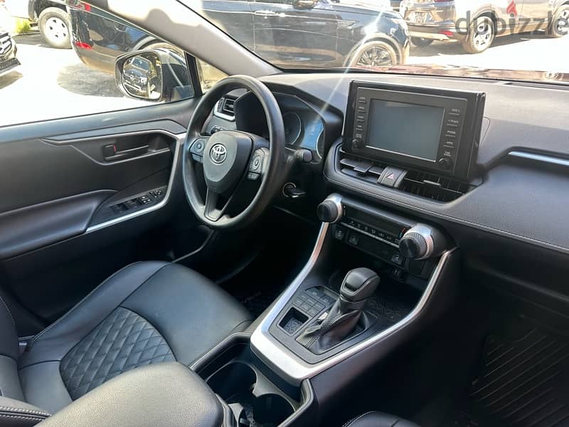 Toyota RAV 4 AWD like new 2019 California 1