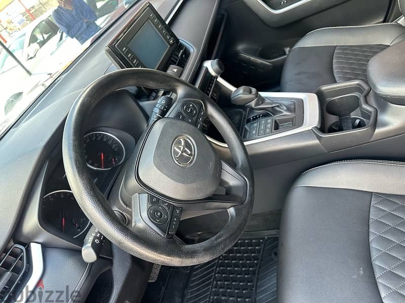 Toyota RAV 4 AWD like new 2019 California 9