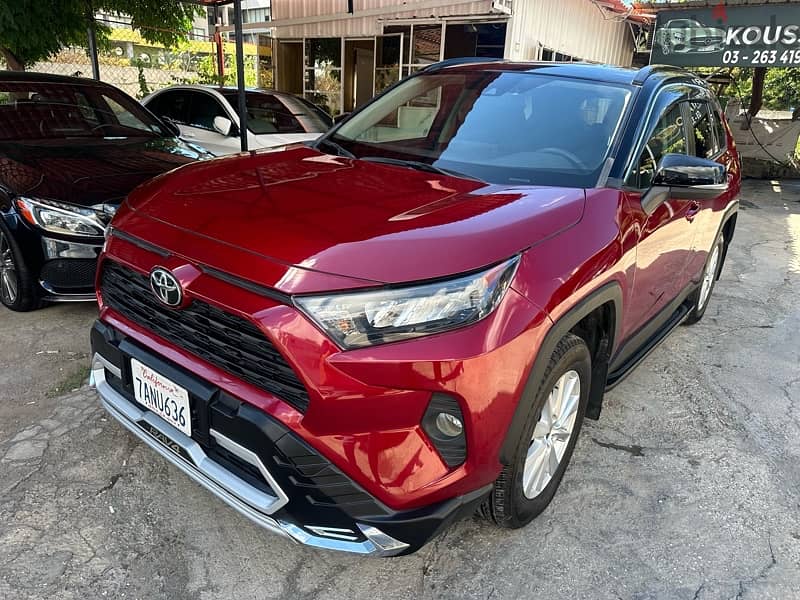 Toyota RAV 4 AWD like new 2019 California 14