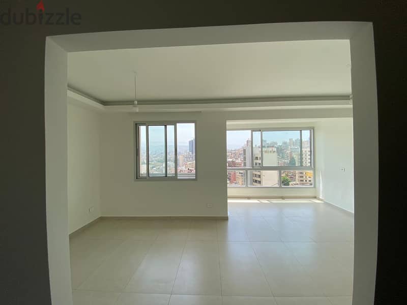 Apartment in Achrafiye For Sale: 2