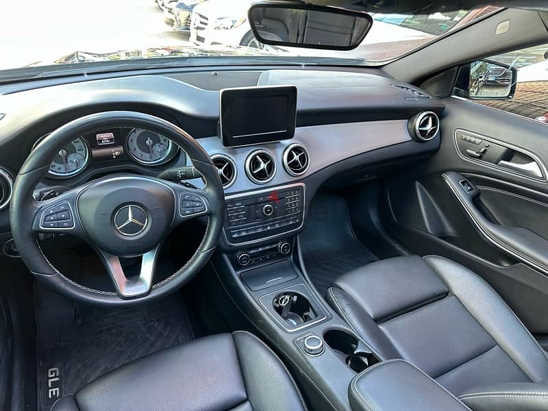 Mercedes-Benz GLA-Class 2017 14