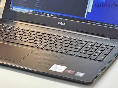 DELL I7 8TH 2GB GRAPHICS