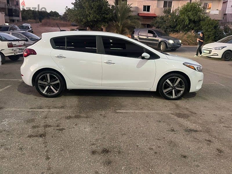 Kia Forte 2018 EX Limited 4