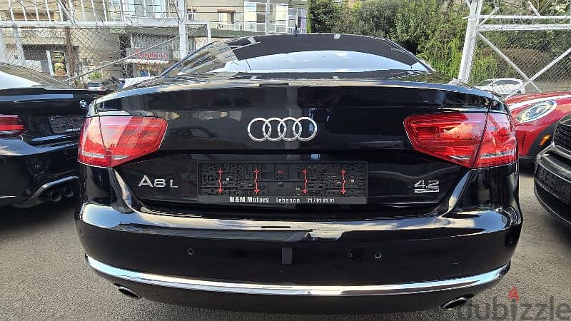 Audi A8 2011 4