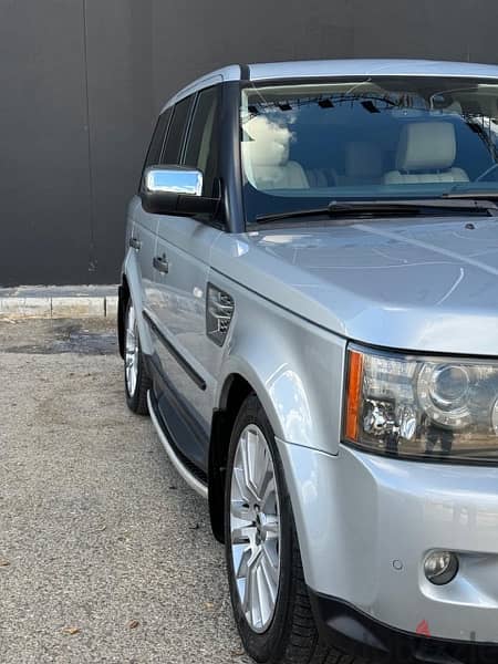 Land Rover Range Rover Sport 2010 1