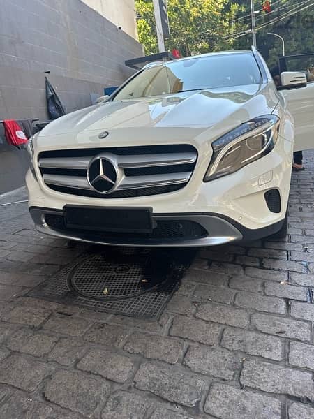 Mercedes-Benz GLA-Class 2016 1