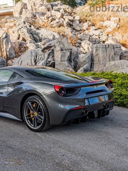 Ferrari 488 GTB 2016, Under Warranty + Service Package. Carbon Pack 11