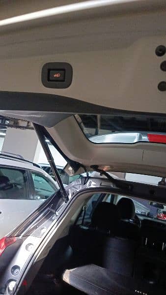 Rogue SV AWD Panoramic Sunroof , Big Screen 17