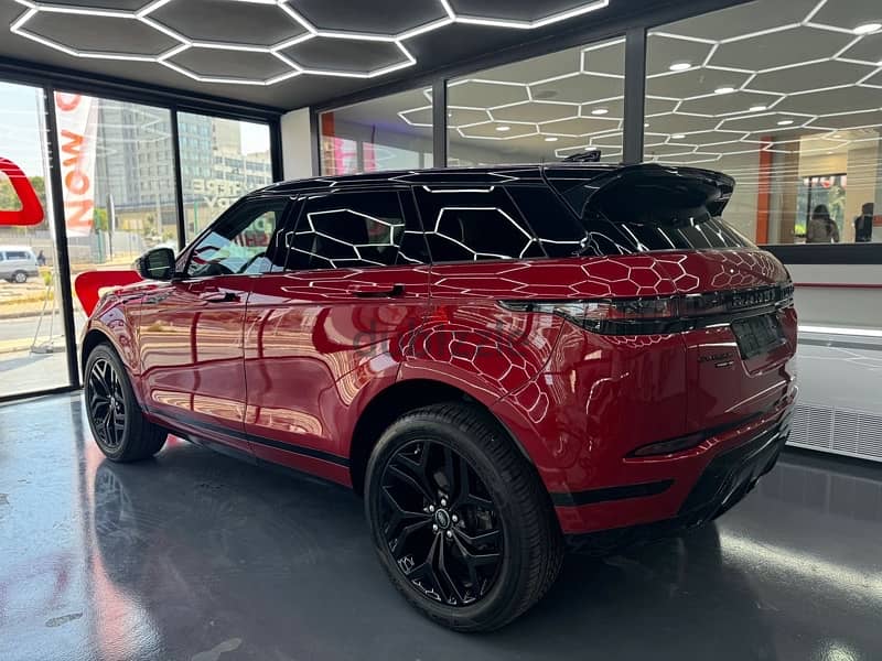 Land Rover Evoque 2020 Daynamic like new 11