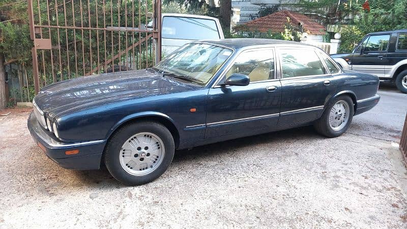 Jaguar Vanden Plas 1995 2