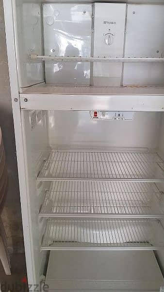 Frigidaire Refrigerator 4