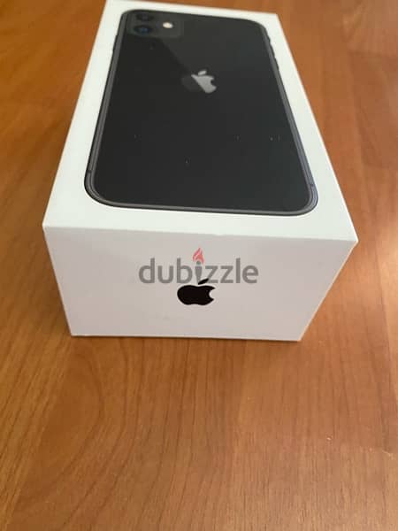 iPhone 11 128 GB - used - new screen - black 2