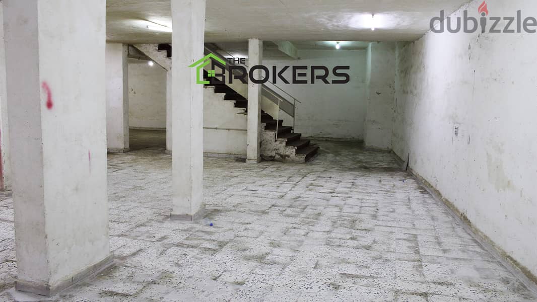 Warehouse for rent in Aicha Bakkar مستودع للايجار في عائشة بكار 4