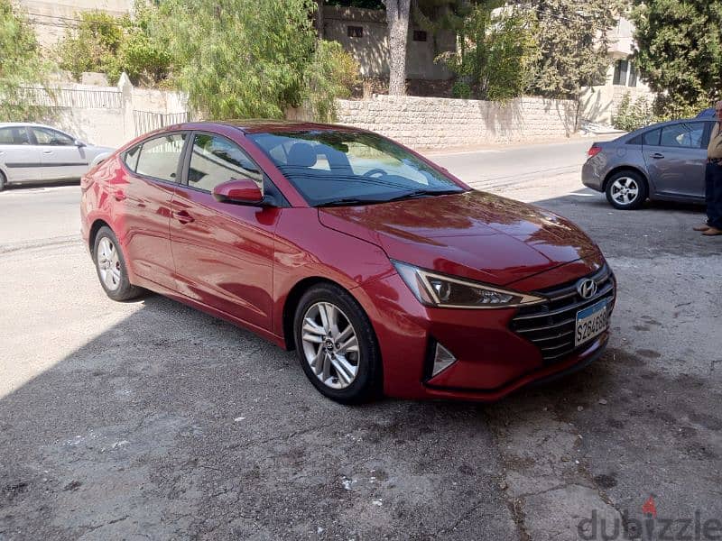 new Hyundai Elantra 2019 (32000miles) 1