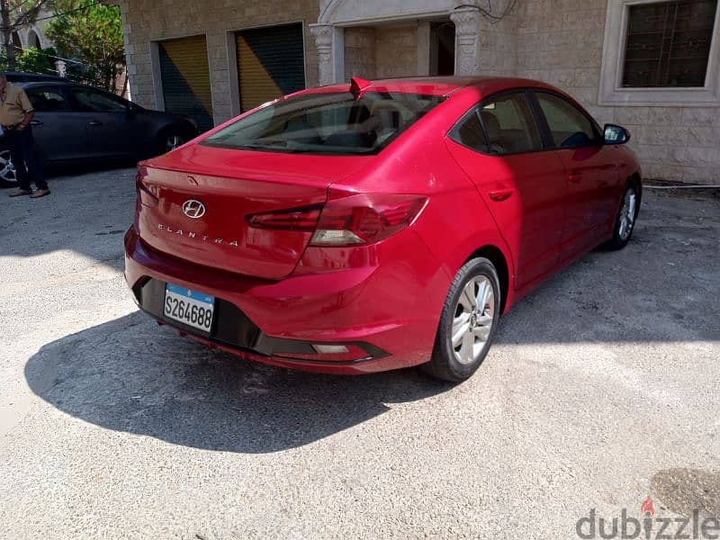 new Hyundai Elantra 2019 (32000miles) 2