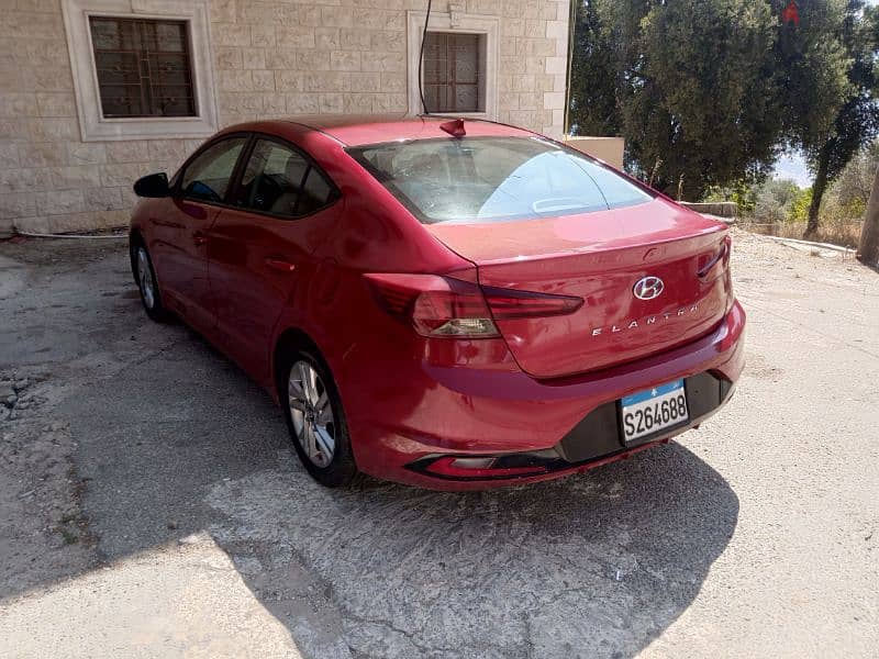 new Hyundai Elantra 2019 (32000miles) 5