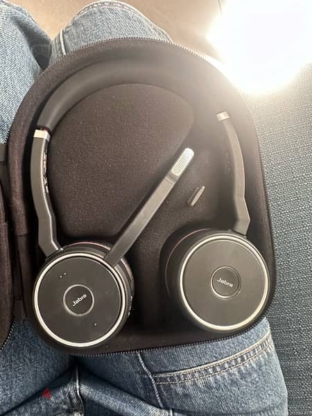 jabra evolve 75 wireless headset 1