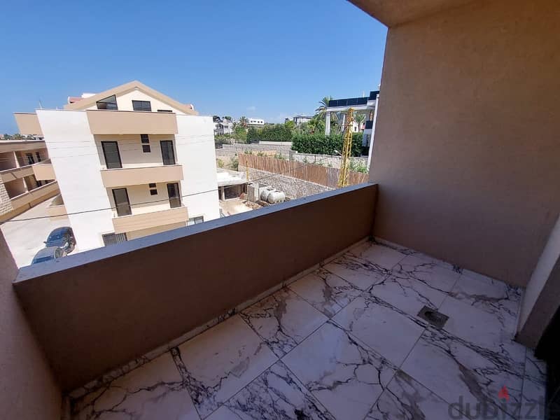 RWB119RH - Apartment for sale in Batroun ( payment facilities ) 4