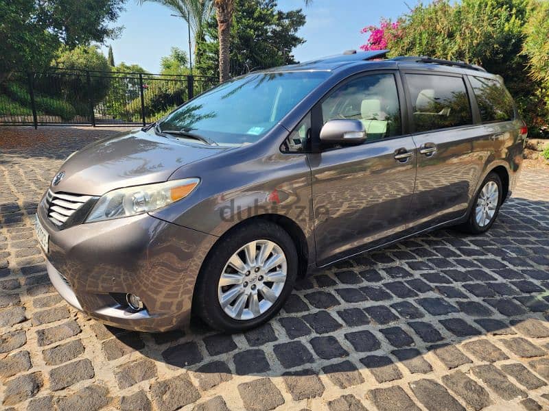 Toyota Sienna 2013 2