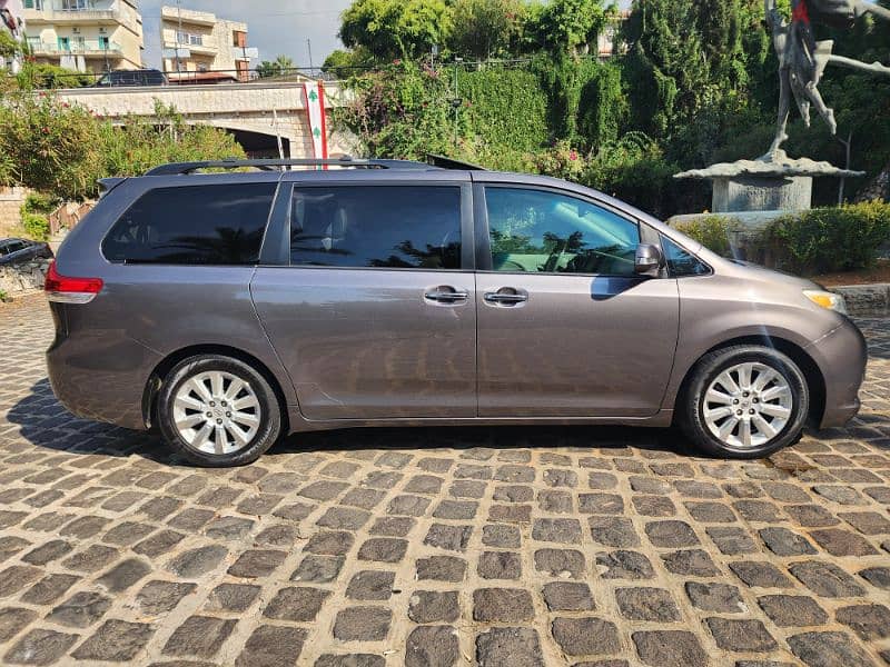 Toyota Sienna 2013 7