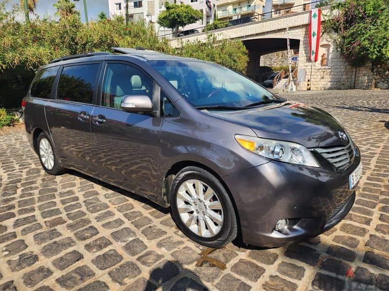 Toyota Sienna 2013 8