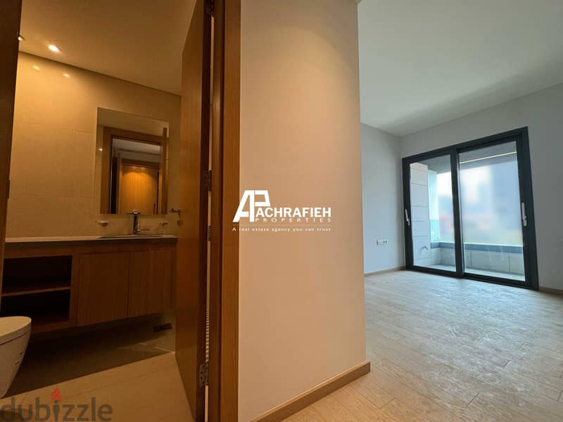 Sea View Apartment for Sale in Achrafieh - شقة للبيع في الأشرفية 9