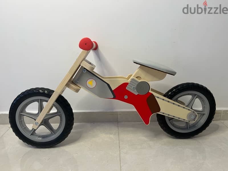 WOODEN BALANCE BIKE 1